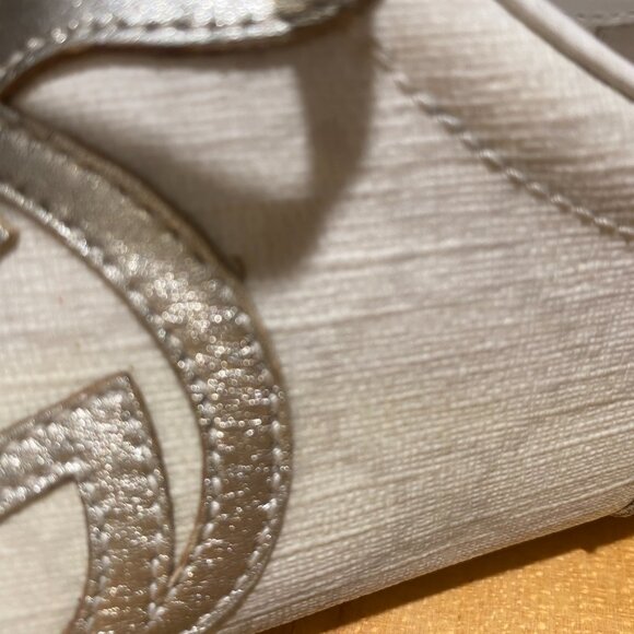 GUCCI - GG Sneaker, silver/white Size 38.5 (size 8 US) - Picture 4 of 9